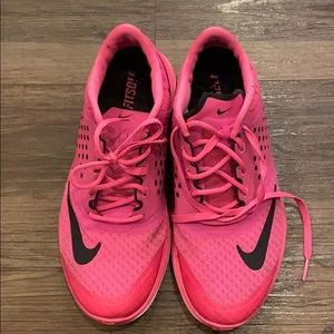 Pink women’s nikes
